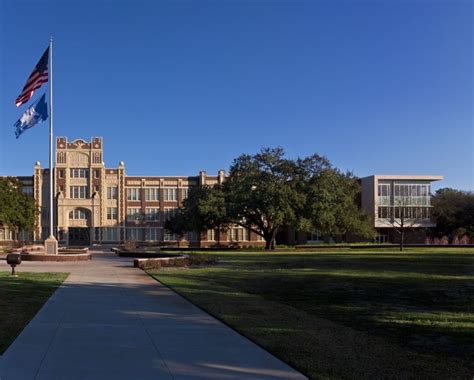 Gallery of Baton Rouge Magnet High School / Chenevert Architects ...