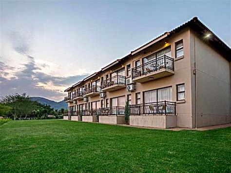 Top 3 Luxury Hotels in Hartbeespoort - Sara Lind's Guide