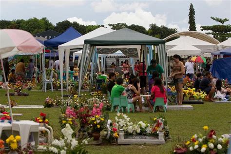 A Survival Guide to Philippine Cemeteries during All Souls’ and All Saints’ Day | Philippine Primer