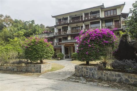 SNOW LION RIVERSIDE RESORT | ⋆⋆⋆ | YANGSHUO, CHINA | SEASON DEALS FROM $36