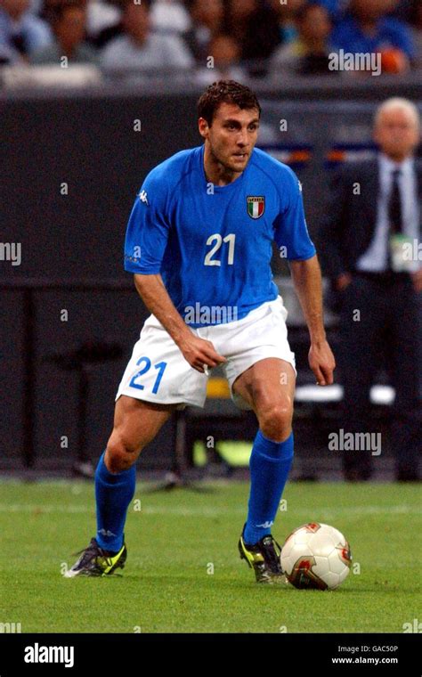 Soccer - FIFA World Cup 2002 - Group G - Italy v Ecuador. Christian ...