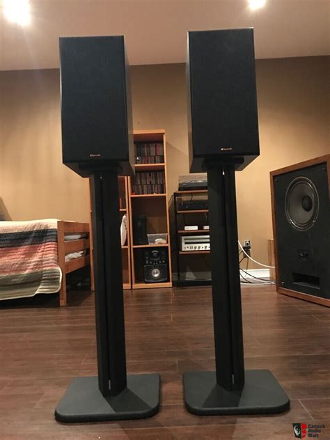 Klipsch RP-600M bookshelf speakers & Stands Photo #2401813 - US Audio Mart