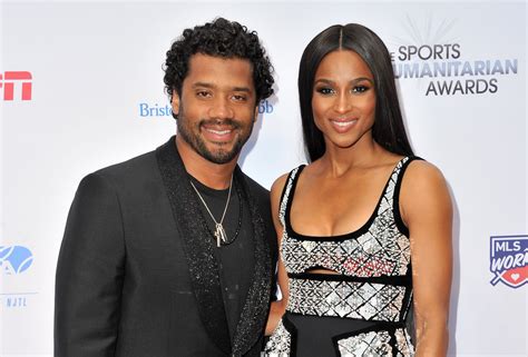 Ciara poses in a bikini to announce baby number three