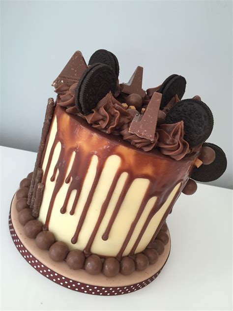 Toblerone and Oreo chocolate drip cake | Toblerone cake, Drippy cakes, Crazy cakes