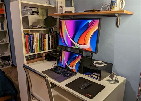 Clean, compact MacBook Air rig makes most of tiny desk [Setups] | Cult ...