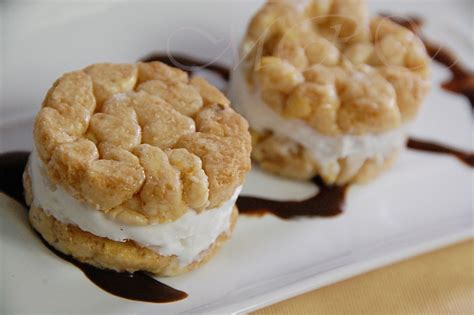 healthy ice cream sandwiches - mini caramel rice cakes and cool whip ...