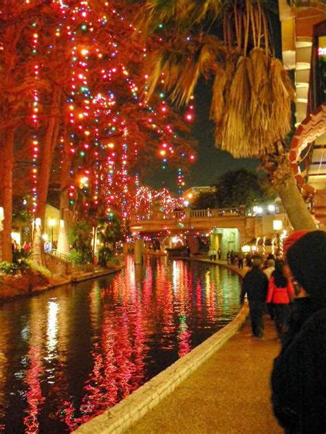 One For The Road: Christmas 2010 At The Riverwalk