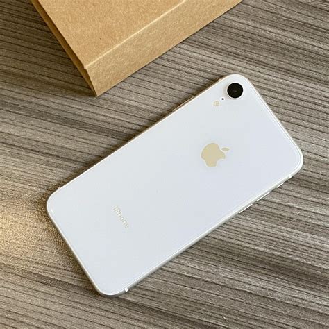 iPhone XR 64GB White A Grade