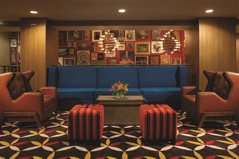 Boutique Hotels Near Wrigley Field | Hotel Lincoln