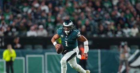 Eagles' Jalen Hurts on Knee Injury: Don't Think the Bye Could 'Come at a Better Time' | News ...