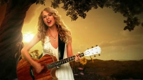 Taylor Swift : Fifteen Video | ACountry