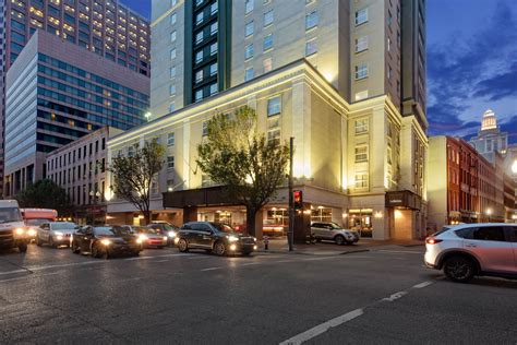 La Quinta Inn & Suites by Wyndham New Orleans Downtown | New Orleans, LA Hotels