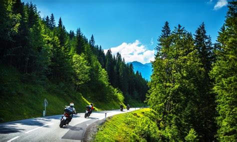 4 top motorcycle routes in Canada | Smart Tips