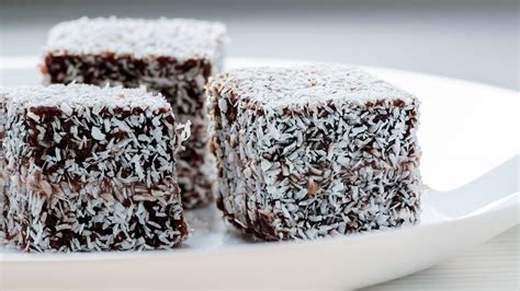 lamingtons - Australian Food Timeline