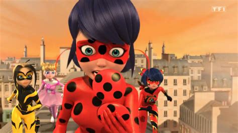 Revealing the identity of Cat Noir in Miraculous Ladybug season 4 episode "Ephemeral ...