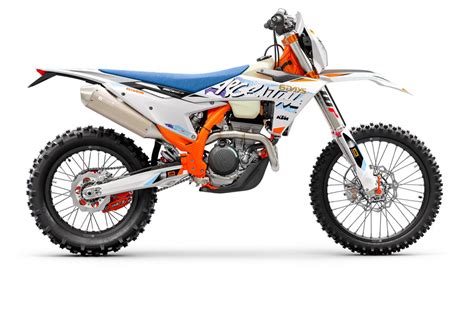 Motorrad Vergleich KTM 250 EXC-F Sixdays 2024 vs. KTM 150 EXC TPI 2023