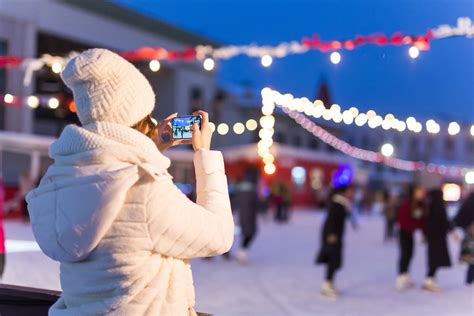 Outdoor Ice Skating Rinks in Anaheim | Orange County Holidays