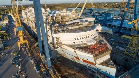 Photos show Royal Caribbean's Icon of the Seas construction progress - October 5, 2022 | Royal ...