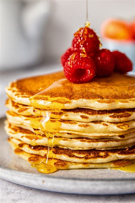 Classic American Pancakes - Vikalinka