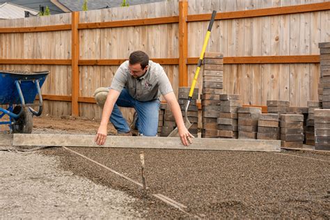 How to Screed Bedding Material for Pavers Installation