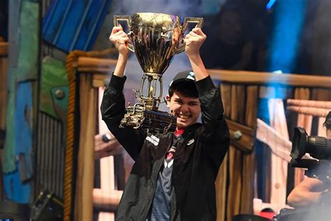 Montgomery County teen wins first-ever Fortnite World Cup, taking home ...