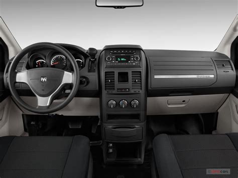 2009 Dodge Grand Caravan: 11 Interior Photos | U.S. News