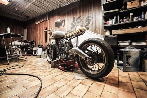 How to become a motorcycle mechanic: Best Motorcycle Technician schools