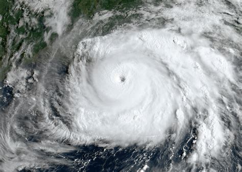 Racing Hurricane Ida: how to measure a storm - Scienceline