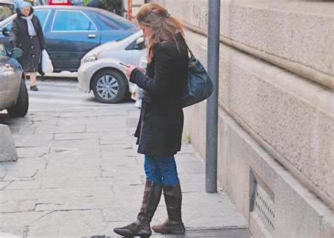 “Distracted Walking” Is Becoming A Big Problem