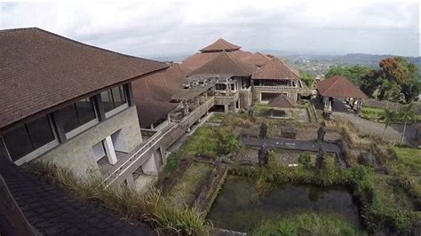 Mysterious Ghost Palace Hotel in Bali abandoned 10 years ago | Hotel, Bali