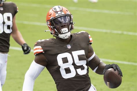 Cleveland Browns David Njoku Announces He's Off Injured Reserve Via ...