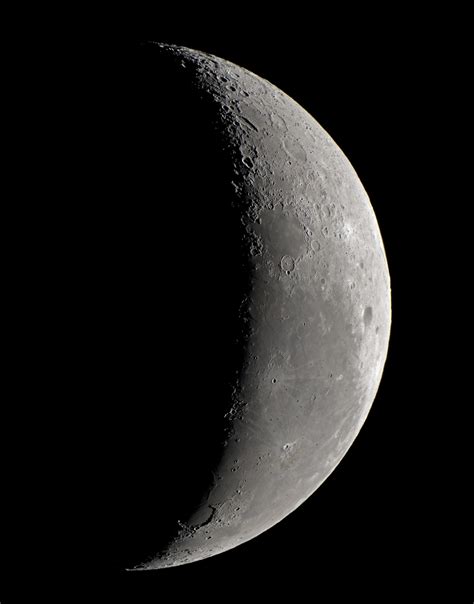 Waning Crescent Moon | Astrophotography by T.Yoshida