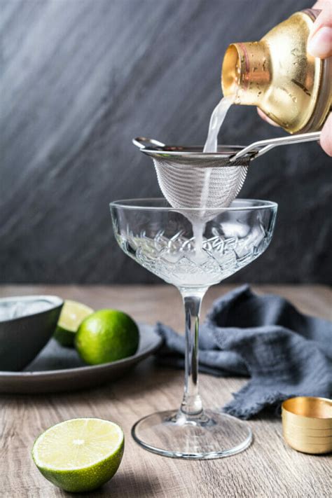 Gimlet Cocktail Recipe - Food Faith Fitness