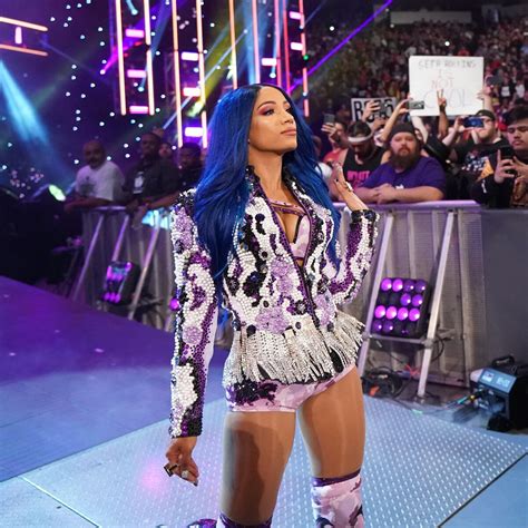 Becky Lynch vs. Sasha Banks -- Raw Women's Championship Hell in a Cell Match: photos | WWE