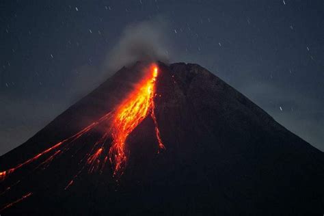 Gunung Merapi Terus Aktif Selepas Letusan Hujung Minggu, Berita Dunia ...