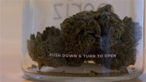 Illinois Supreme Court to determine if cannabis odor can be cause for vehicle search | WVIK ...