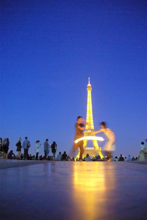 ParisDailyPhoto: Fire at the Eiffel Tower!