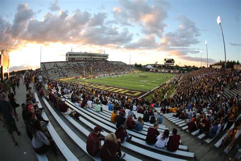 College Football Coach's Wife Was Banned From Team's Stadium - The Spun