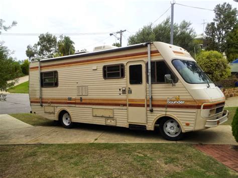 Fleetwood Bounder Motorhome | Nice To Own RV