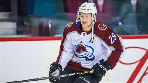 Nathan Mackinnon Highlights - YouTube