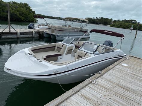 22' Hurricane Deck Boat Rental - Tours Key West