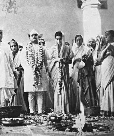 Rare Photos Of Indira Gandhi & Feroze Gandhi Wedding