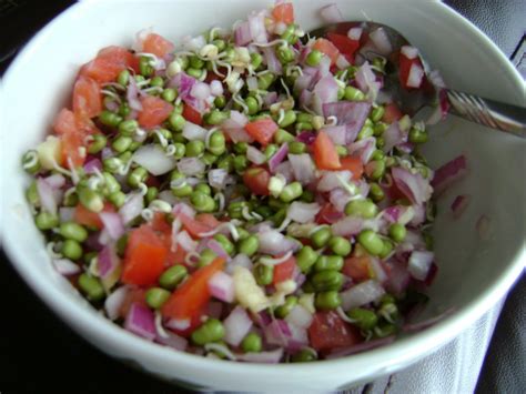 AK's Vegetarian Recipe World: Sprouted Green Gram / Whole Moong Salad