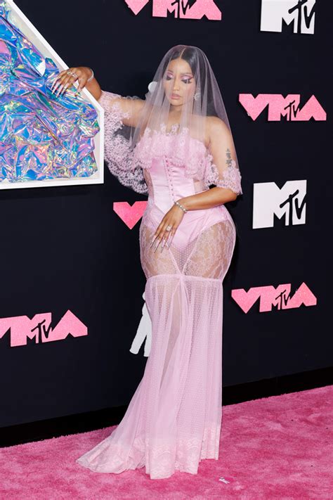 Nicki-Minaj-MTV-Video-Music-Awards-2023-VMAs-Red-Carpet-Fashion-Dolce-Gabbana-Tom-Lorenzo-Site ...