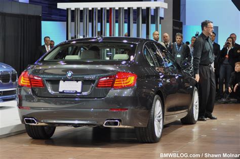 2010 NYIAS: F10 BMW 550i U.S. Debut