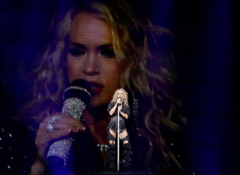 carrie underwood concert 2023