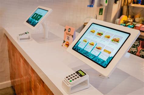 Self-service kiosk - more orders, less chaos | Vita Mojo