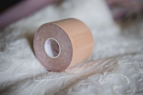 Best Fashion Tape for a Wedding Dress | KaitlinCooper.com