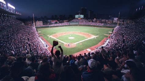 How Wrigley Field got lights, night games in 1988 | MLB.com