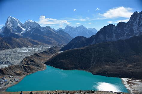 MichaelPocketList: Looking over the Gokyo Lakes, Nepal [6000x4000] [OC]